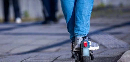 Griechenland will E-Scooter für Kinder und Jugendliche unter 17 Jahren verbieten