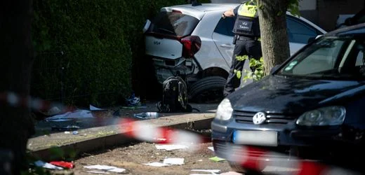 Dinslaken: Autofahrerin fährt in Gruppe von Schulkindern – zwei Tote