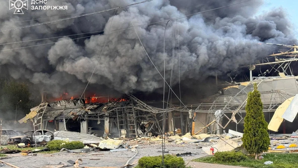 Guerra Ucraina - Russia, le news. Almeno 12 morti a Zaporizhzhia e 5 a Kramatorsk per i raid russi