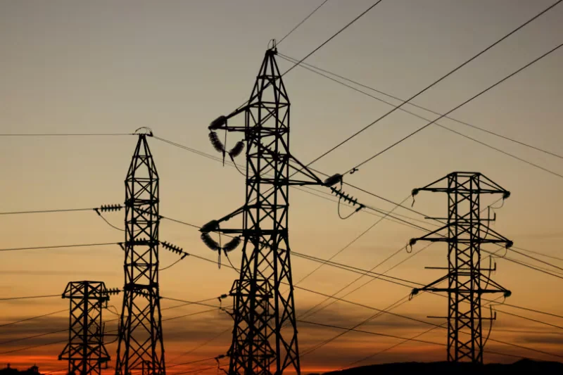 XM advierte que Colombia enfrentaría déficit de energía por El Niño y retrasos en proyectos eléctricos