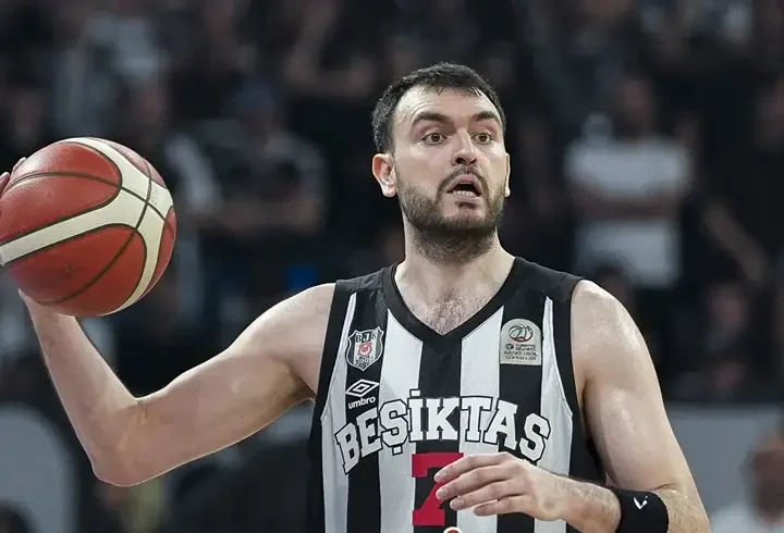 Yiğit Arslan, Beşiktaş'a veda etti