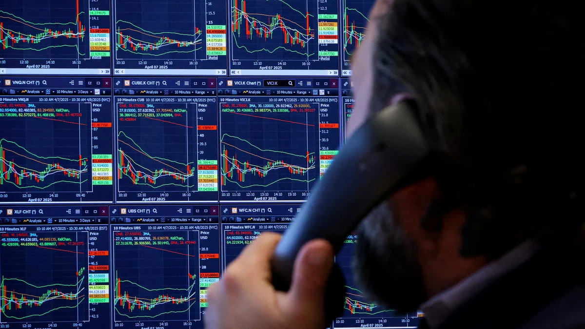 Semana financiera: con el riesgo ya cerca de 400 puntos, el Banco Central desaceleró la compra de reservas