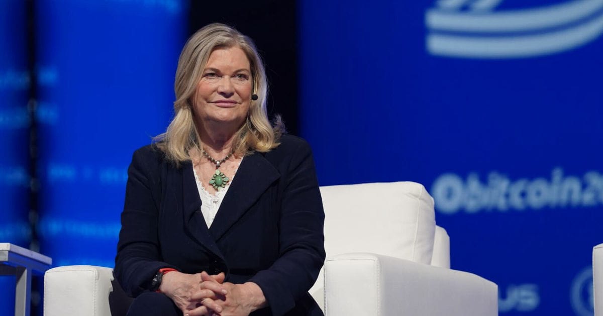 ‘Bitcoin Senator’ Cynthia Lummis Blasts Democrats For Stalling Crypto Clarity Act