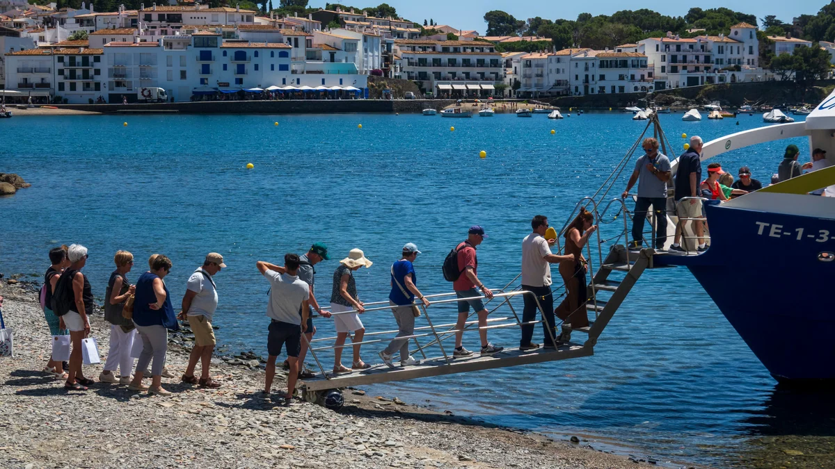 Sube la temperatura de la cuenta corriente: trucos para evitar que el presupuesto familiar no quiebre con el verano