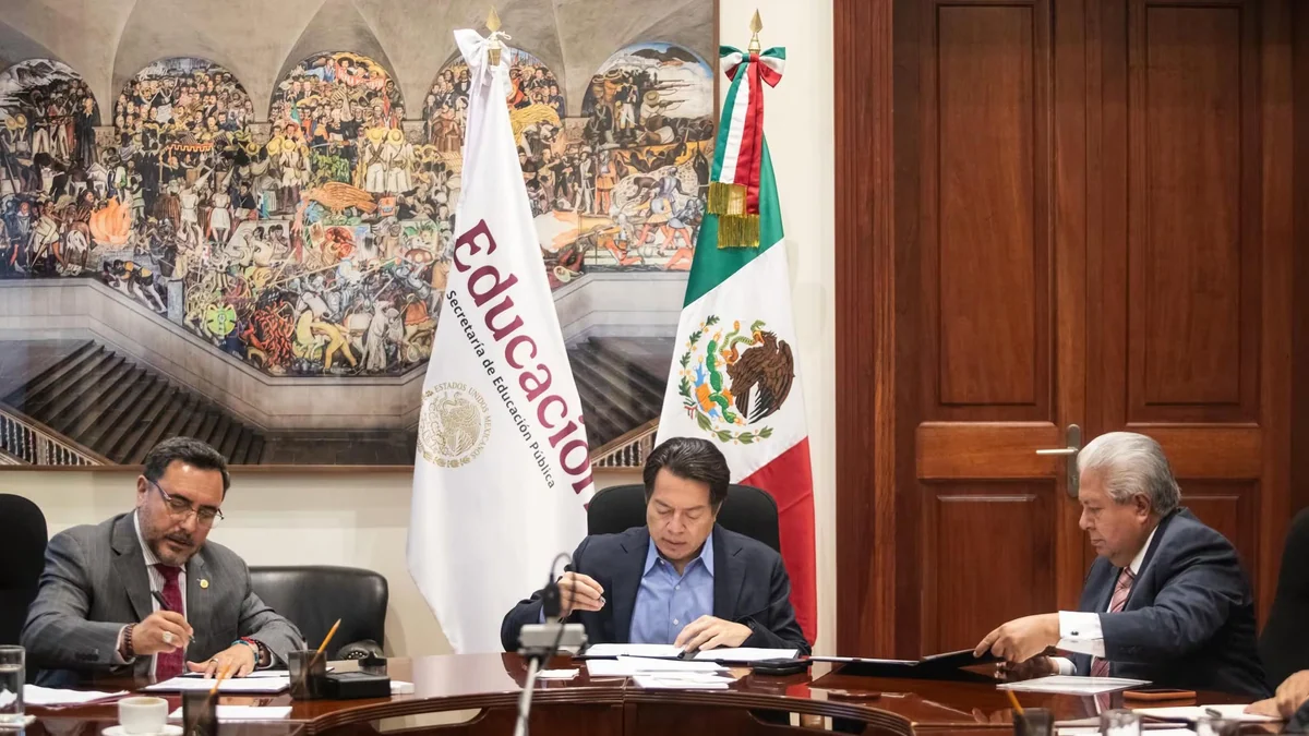 SEP propone mesa de diálogo con estudiantes del IPN tras protestas y toma de Canal Once