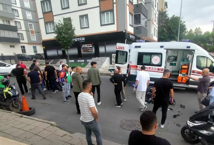 Otomobil ile çarpışan motosikletin sürücüsü yaralandı