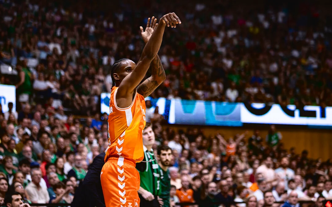 El Valencia Basket decide en Badalona su pase a la final gracias a un excelso Jean Montero