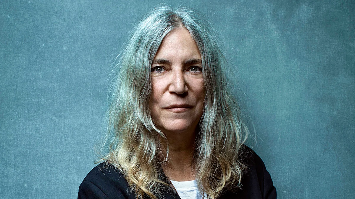 Patti Smith: "Si quiero escuchar a alguien inteligente y compasivo, escucho a Pedro Sánchez o al Papa"