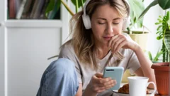 Why Spotify has no button to filter out AI music