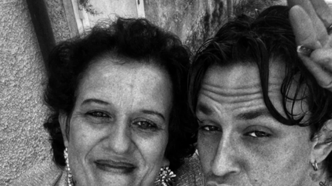 Uccide moglie e figlio a fucilate. Il ragazzo in un post del 2022: 'Brutto pensare che un padre ti preferisca morto che gay'
