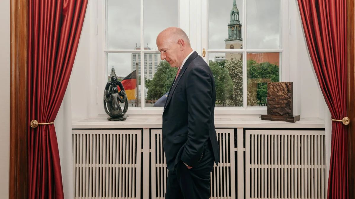 Kai Wegner im Interview: „Es muss einfacher werden, Demonstrationen zu untersagen“