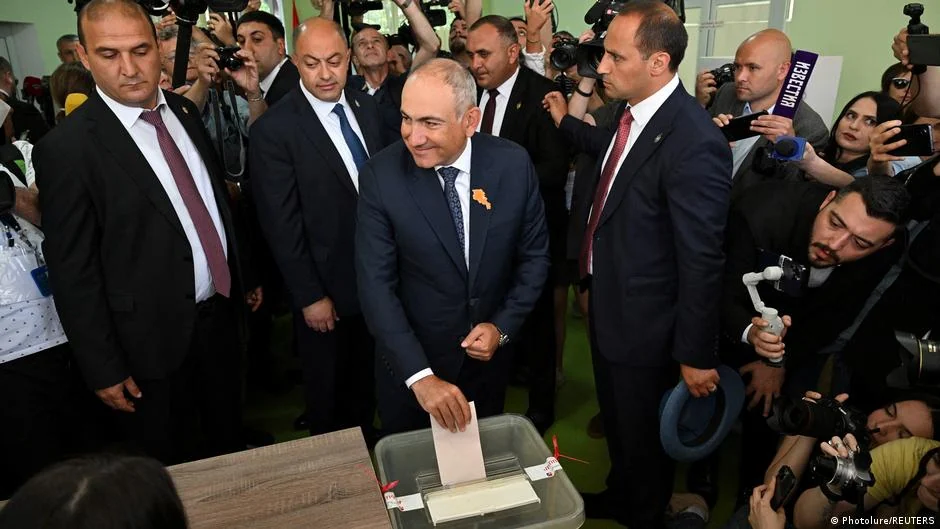 Ermenistan'da muhalefet seçimlerin iptali için başvurdu