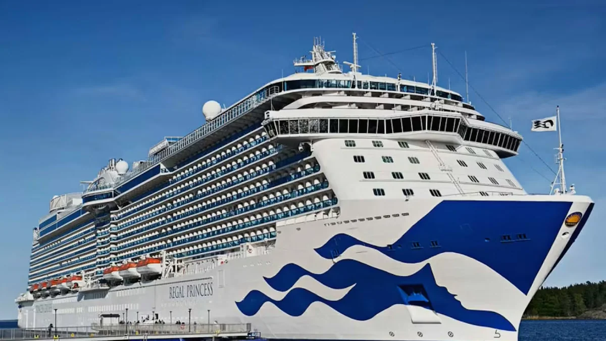 Un miembro de la tripulación del Regal Princess murió tras caer por la borda del crucero cerca de Florida