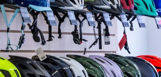 Fahrrad: Viele befürworten laut Umfrage eine Helmpflicht, aber nur wenige tragen einen