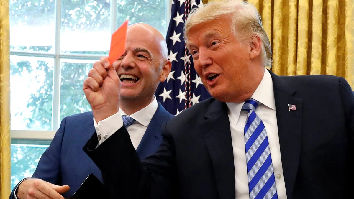 La injerencia de Trump ante la FIFA provoca un escándalo en el Mundial: el presidente de EE UU admite que llamó a Infantino para que se revisara la tarjeta roja a Balogun