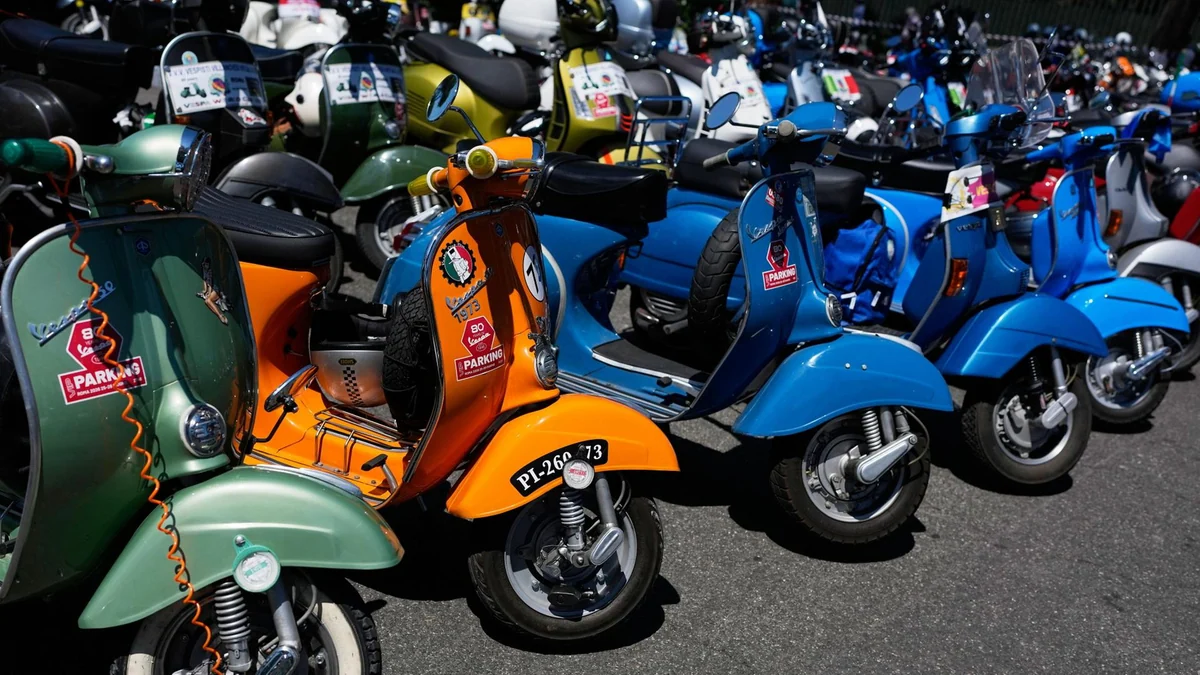 80 Jahre Vespa: Geburtstagsparty mit wirtschaftlichen Sorgen
