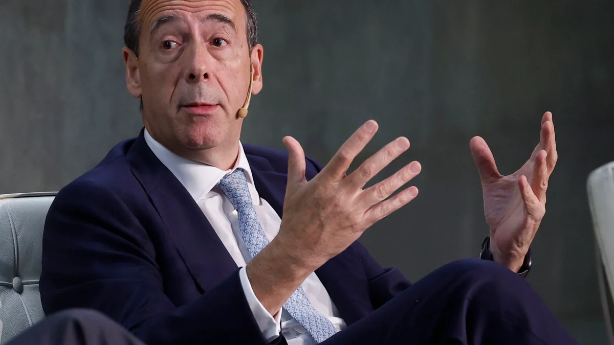 CaixaBank reorganiza su negocio internacional para crecer en banca privada