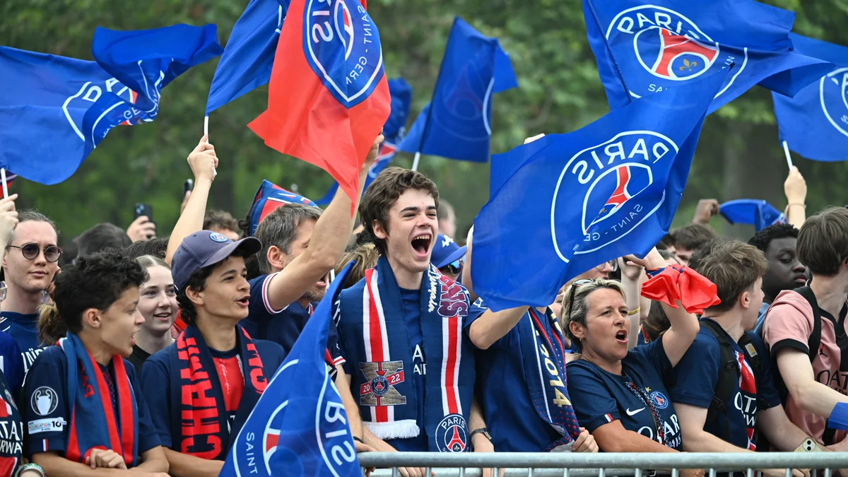 Violent clashes give way to peaceful PSG parade after Champions League win