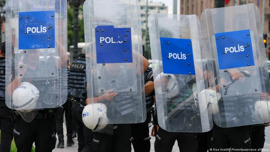 Ahbap'a ikinci dalga operasyon: 14 gözaltı