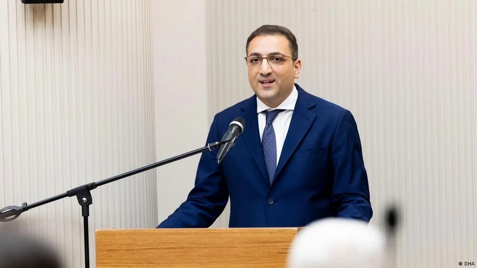 CHP'li Seferihisar ve Balçova belediye başkanları gözaltında
