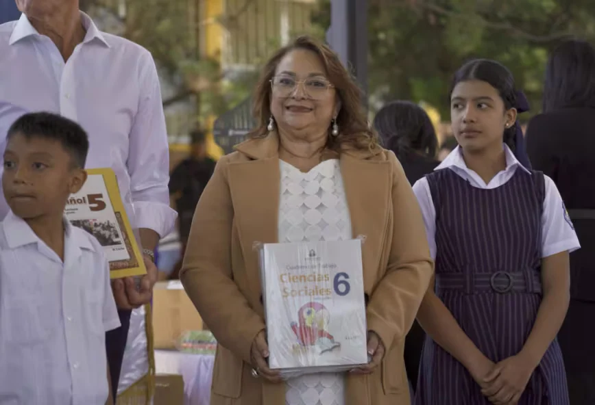 Ministra de educación en Honduras condiciona clases y llama a una vacunación obligatoria por brote de sarampión