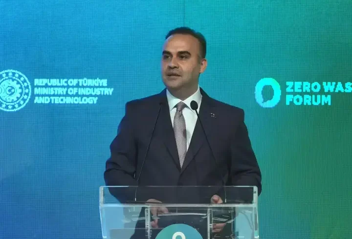 Bakan Kacır: 2030'a kadar 5 milyar avronun üzerinde sanayi karbonsuzlaştırma yatırımını desteklemeyi hedefliyoruz