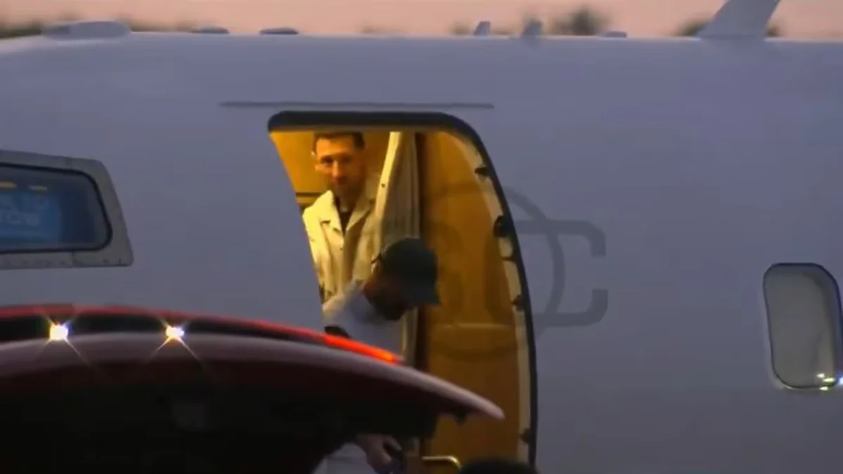 Messi llegó a Kansas y se sumó a la delegación de Argentina de cara al Mundial: cómo está de su molestia física
