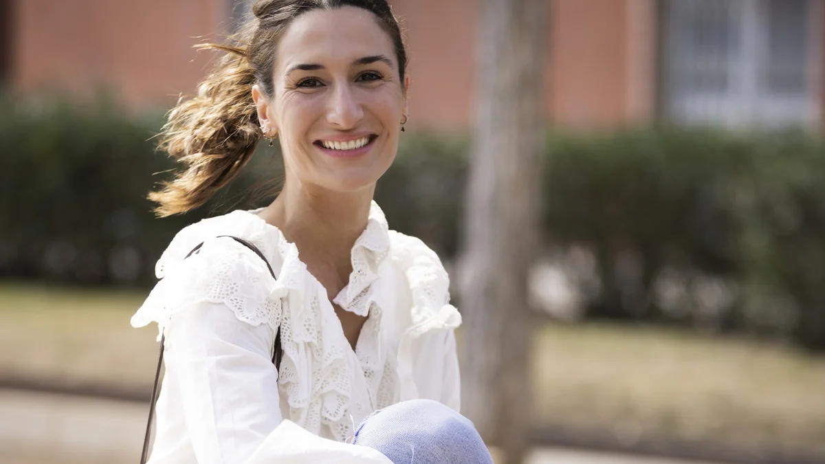 Beatriz Moralejo, doctora especialista en medicina estética, confiesa sus trucos para llegar al verano con buena cara: "Simplifico la rutina cosmética, menos productos y más constancia"
