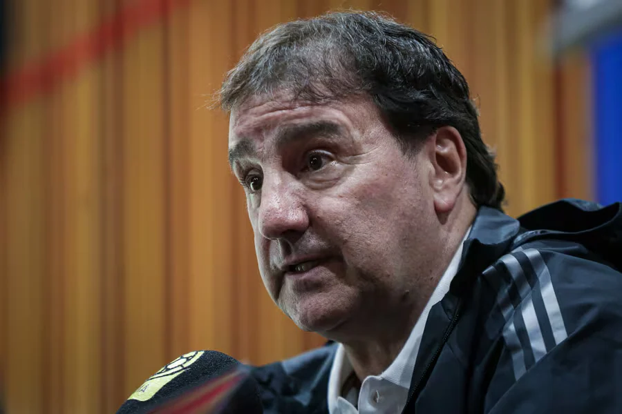 Néstor Lorenzo defendió a Colombia por la polémica del acto de entrega del pabellón nacional y fijó la final como meta en el Mundial 2026