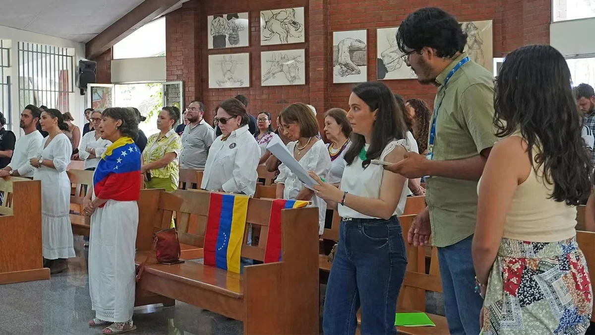 De la oración a la acción: El compromiso humanitario los jesuitas en El Salvador con las familias de Venezuela