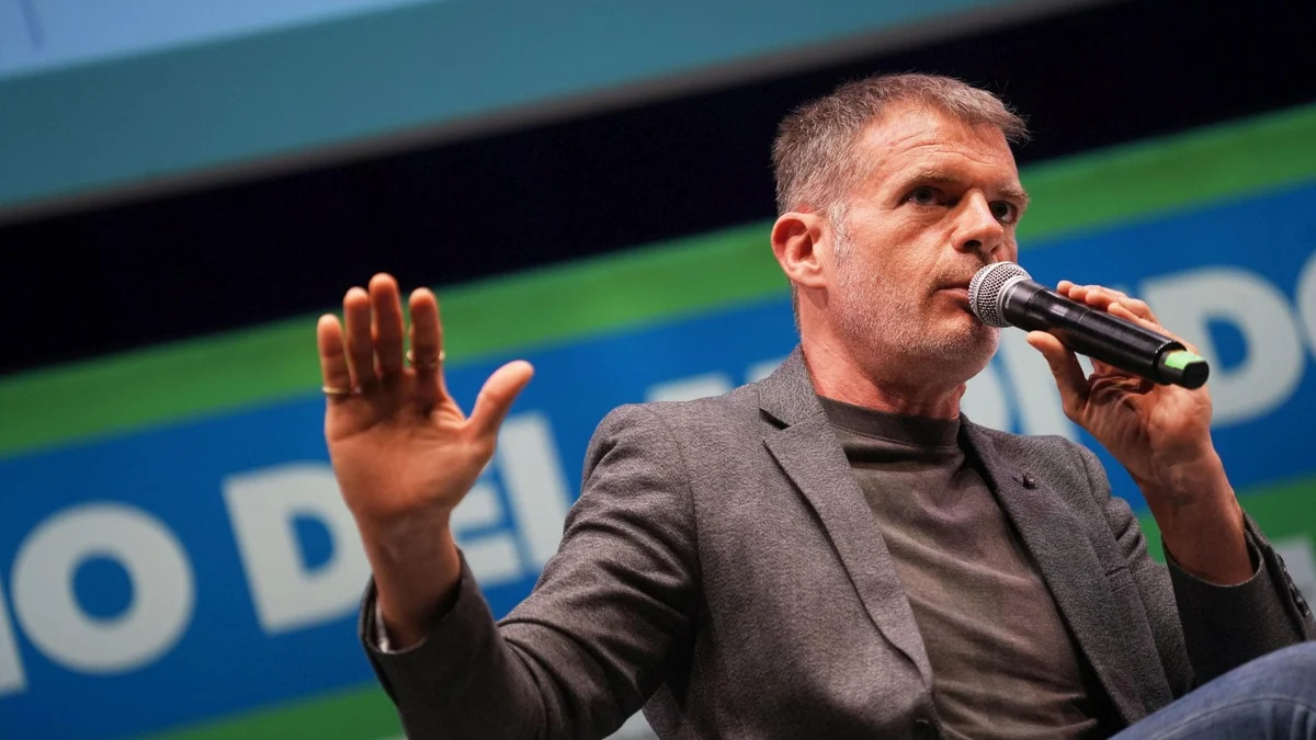 Stefano Massini a Repubblica delle idee: “Ritroviamoci per rinnovare l’antico rito della piazza”