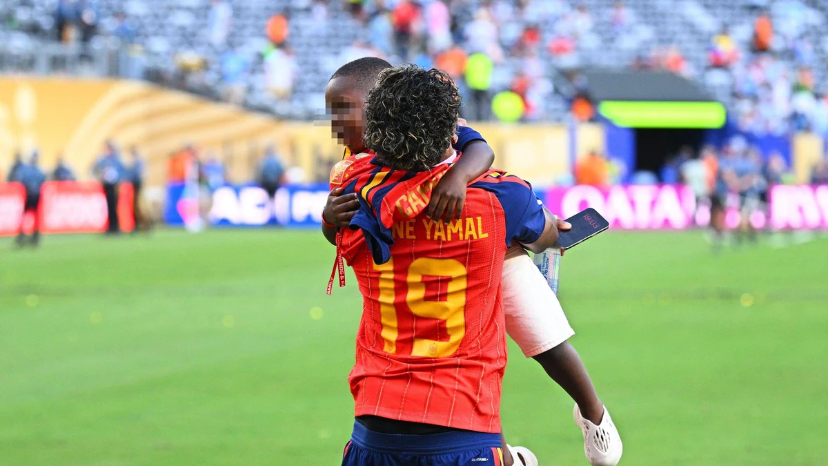 Lamine Yamal y su hermano Keyne conquistan Estados Unidos con las imágenes de su abrazo tras la final del Mundial: “Ha sido lo más destacado”