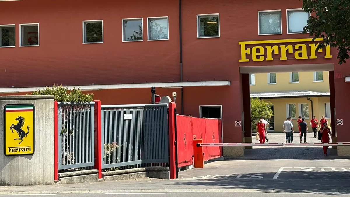 Cómo es la fábrica Ferrari por dentro