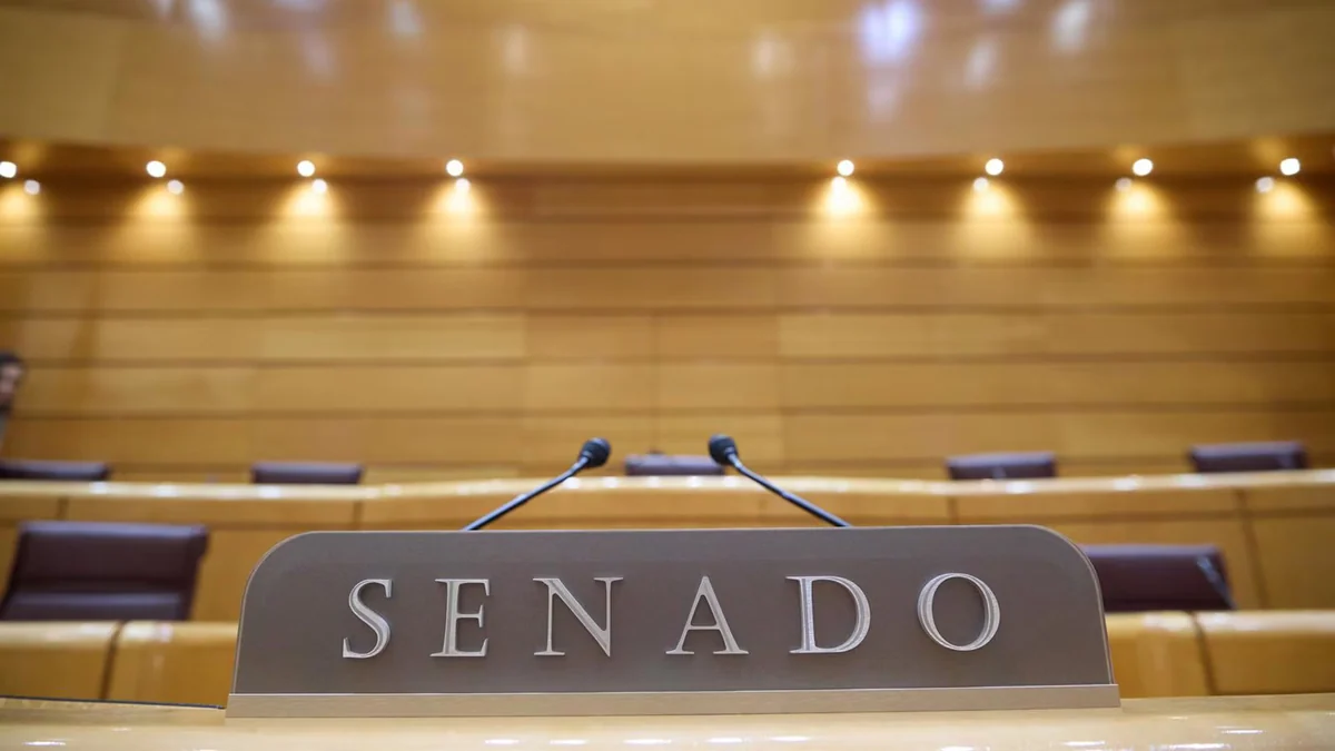 El Senado gastará más de 32.000 euros en arreglar unas humedades en la tribuna de público del Hemiciclo