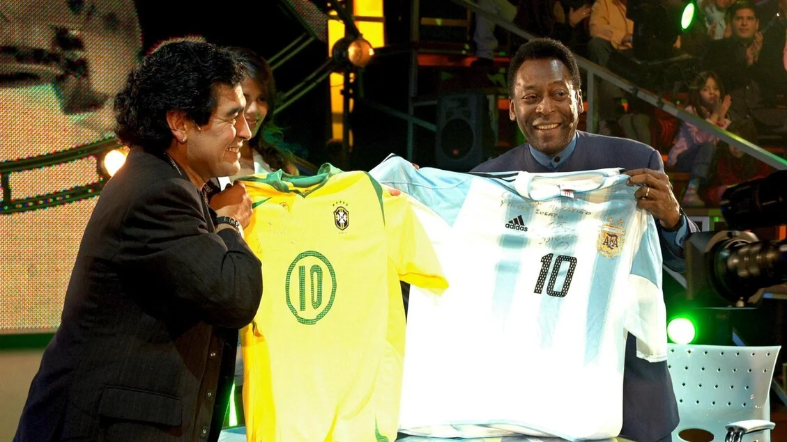 Mondiali: alla cerimonia di apertura dell'Azteca omaggi a Pelè e Maradona