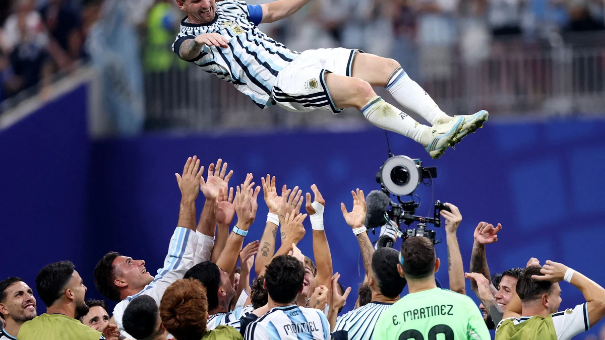 Argentina se levanta de la muerte ante una buena Egipto