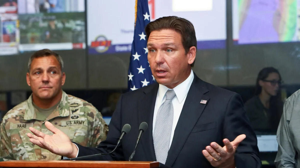 El gobernador Ron DeSantis firma una ley que limita el aumento del impuesto a la propiedad en Florida