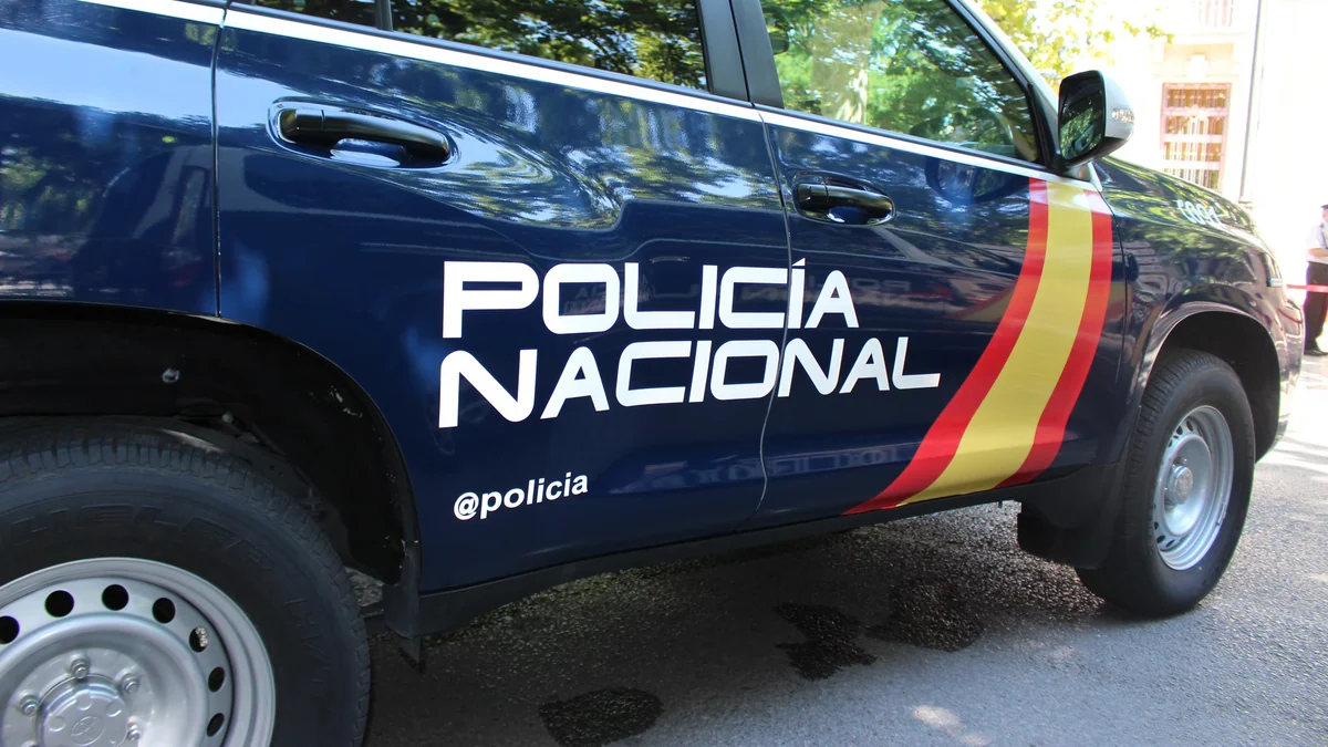 Rescatado un bebé deshidratado y drogado en la casa insalubre de sus padres ebrios en Tetuán