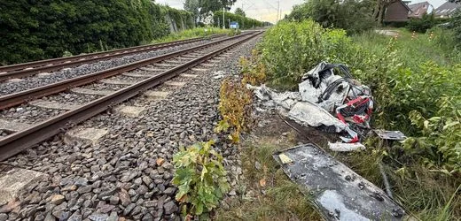 Mutmaßlicher Brandanschlag bei Neu Wulmstorf legt Bahnverkehr lahm