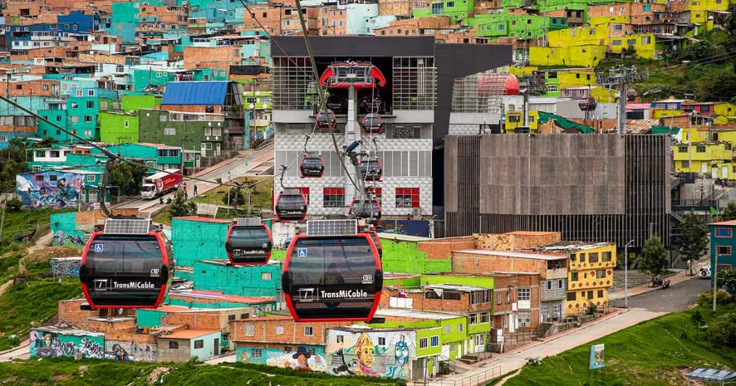 El servicio de TransMiCable en Ciudad Bolívar, sur de Bogotá, continúa suspendido por novedades técnicas tras más de 24 horas