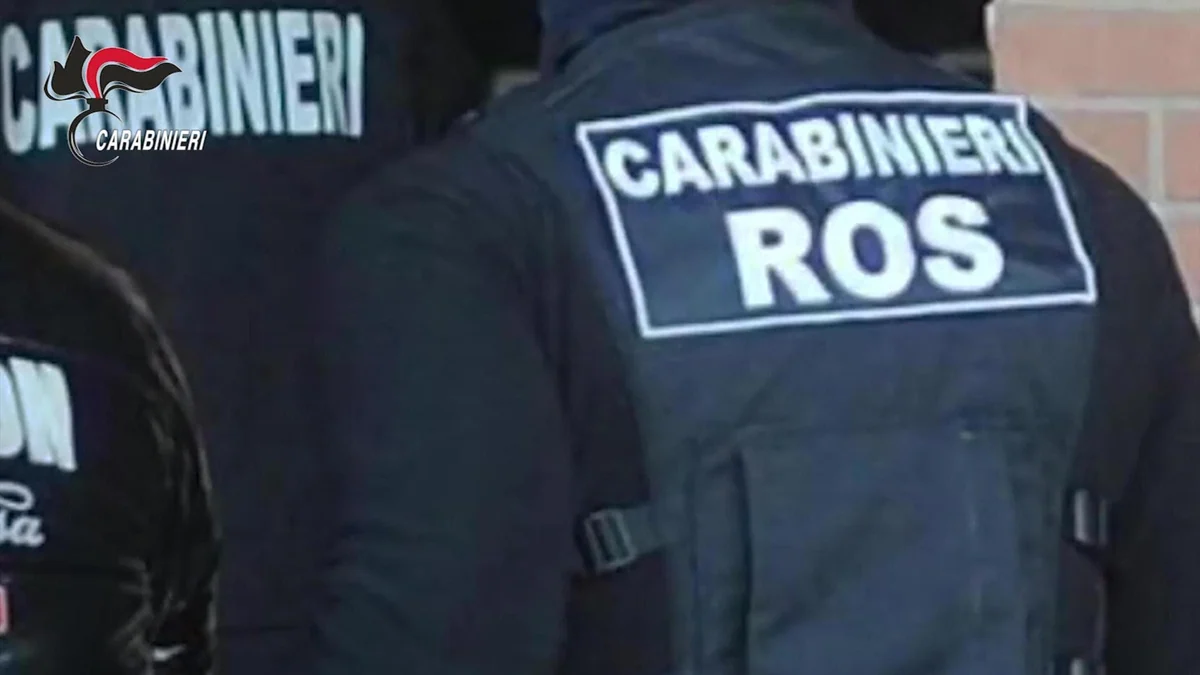 “Cedevano informazioni sensibili alla Russia”, arrestati due ex 007 ora al ministero della Difesa