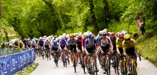 Giro d'Italia: Massensturz auf zweiter Etappe überschattet Rennen