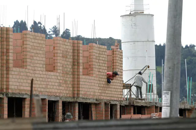 Miles de trabajadores serán indemnizados en caso de ser despedidos al finalizar un contrato por obra o labor: la Corte Suprema dio las razones