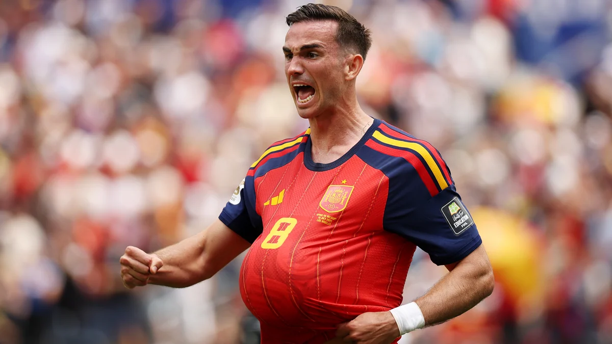 Fabián Ruiz, un "tímido" gigante del fútbol de Los Palacios y Villafranca (Sevilla) que prefiere decir "soy del pueblo"