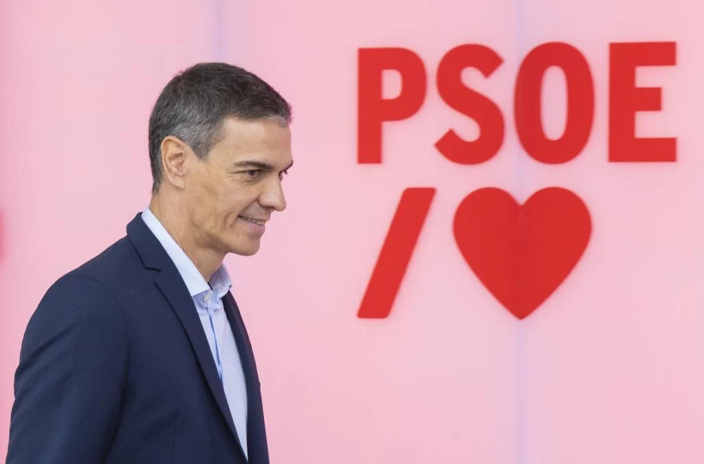 Un centenar de militantes y ex altos cargos del PSOE se reúne en Madrid para exigir un congreso extraordinario y elecciones anticipadas ante "la situación crítica" del partido