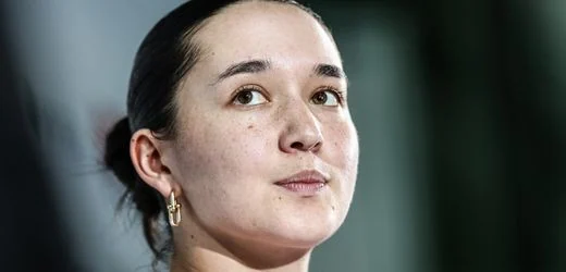 Tennis in Berlin: Feueralarm im Hotel – Eva Lys schläft einfach weiter