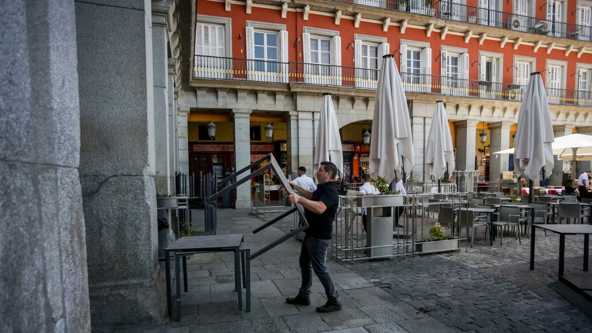 España marca récord con 22,4 millones de afiliados en junio y el paro baja de 2,3 millones por primera vez desde 2008, pero persiste la estacionalidad