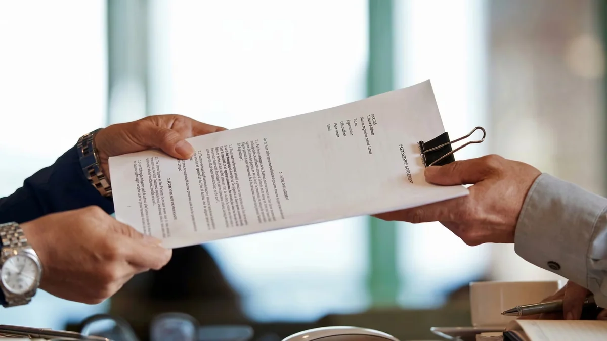 Gobierno oficializa gratificación mínima de 300 soles para trabajadores CAS por Fiestas Patrias