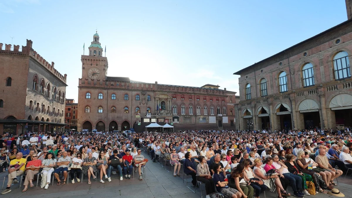 Repubblica delle idee 2026, la diretta. Sul palco Occhetto intervistato da Merlo.Poi Schlein, Prodi, Augias e Bellocchio