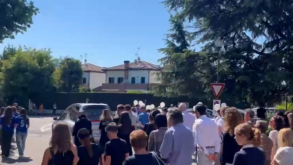A San Stino di Livenza chiesa piena per il funerale di Chiara Guerra